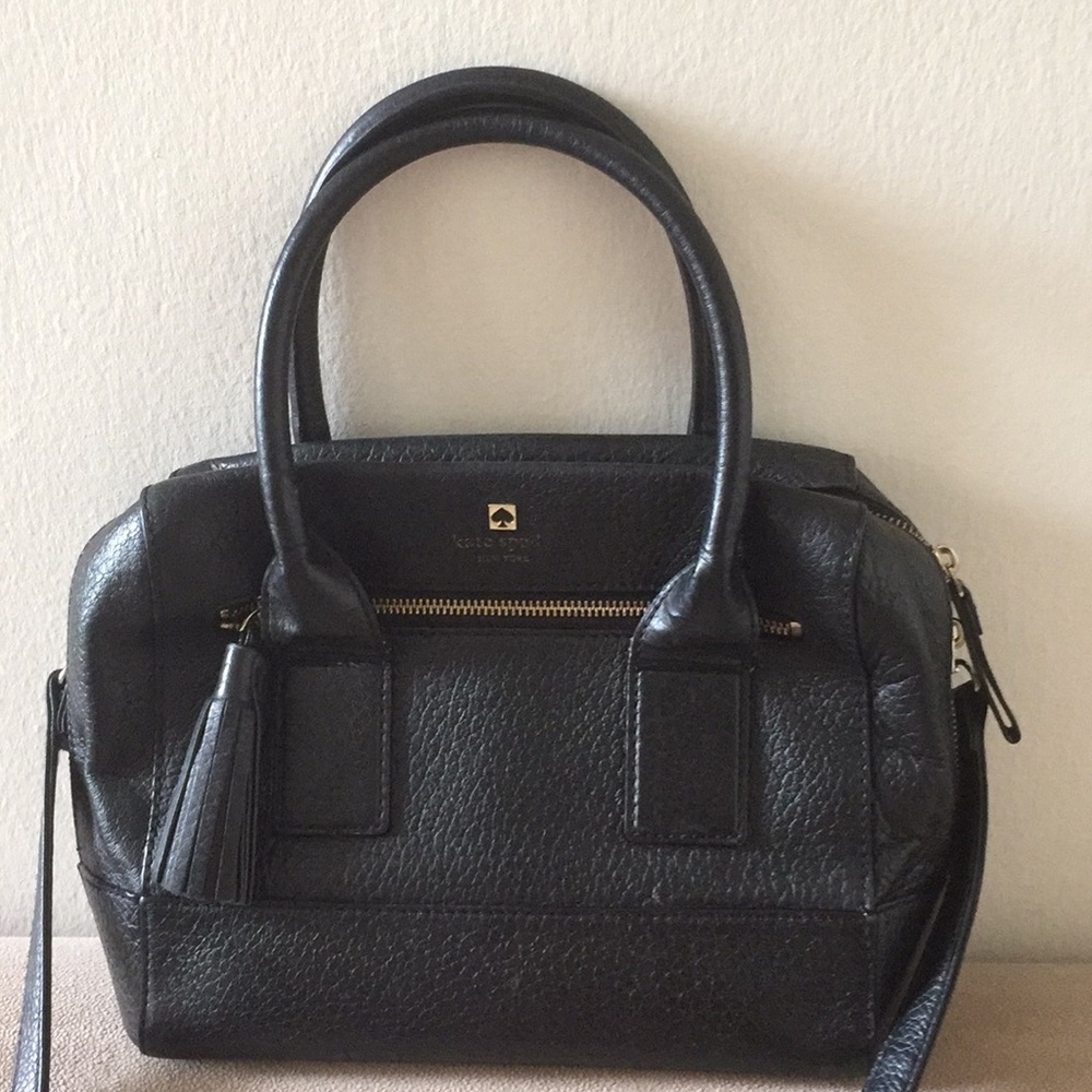 Kate Spade Delaney leather black crossbody (tote).